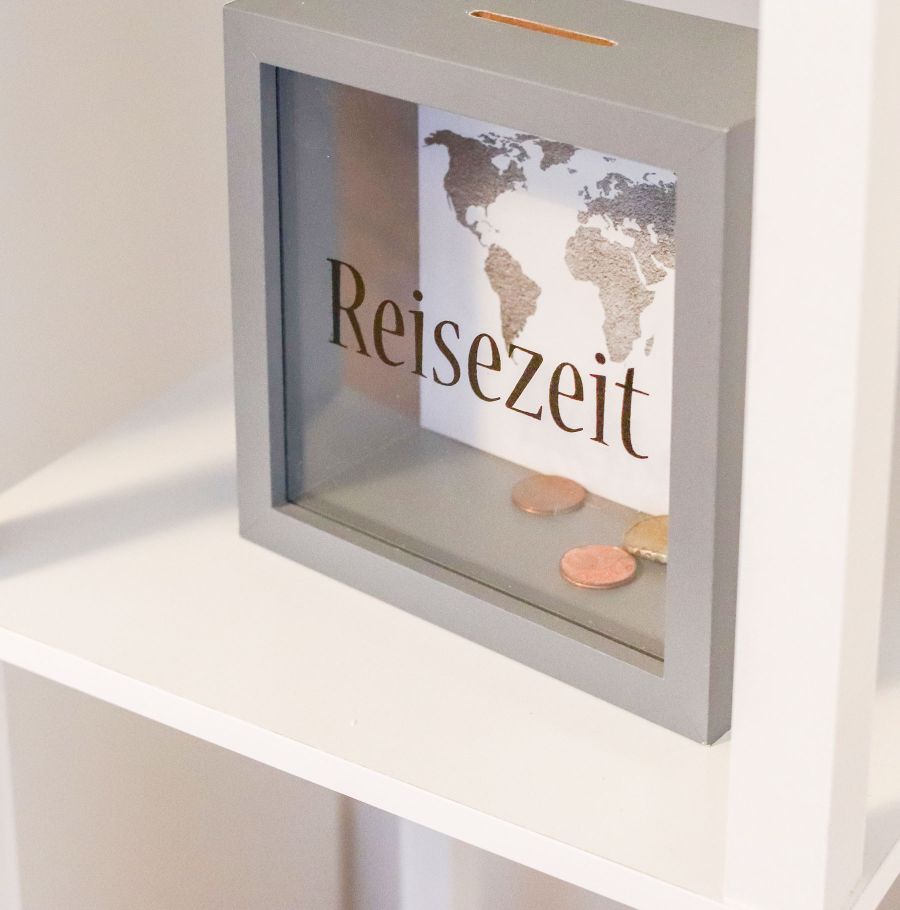 Spardose mit Münzen